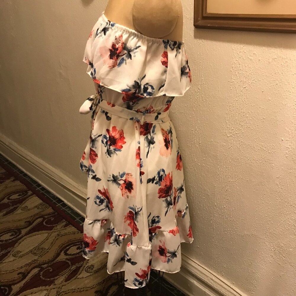 Strapless Ruffled Belted Floral Dress Size Large NWT - Picture 2 of 5